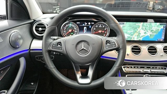 Mercedes-Benz E-Class W213 2018 Белый из Кореи, фото 4