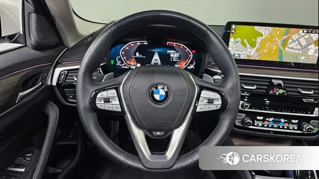 BMW 5 Series (G30) 2023 Белый из Кореи, фото 4