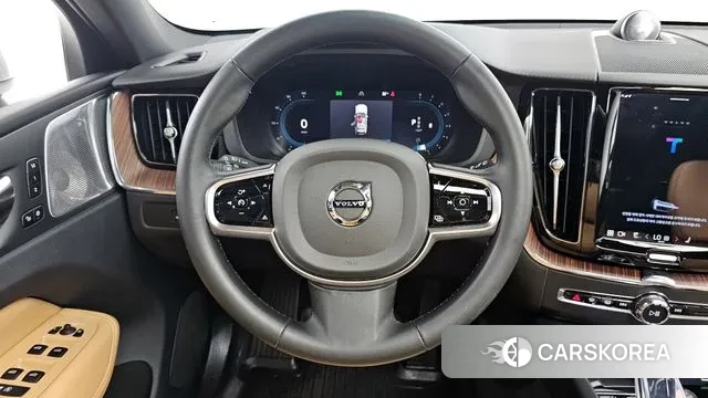 Volvo XC60 second Generation 2023 Белый из Кореи, фото 4