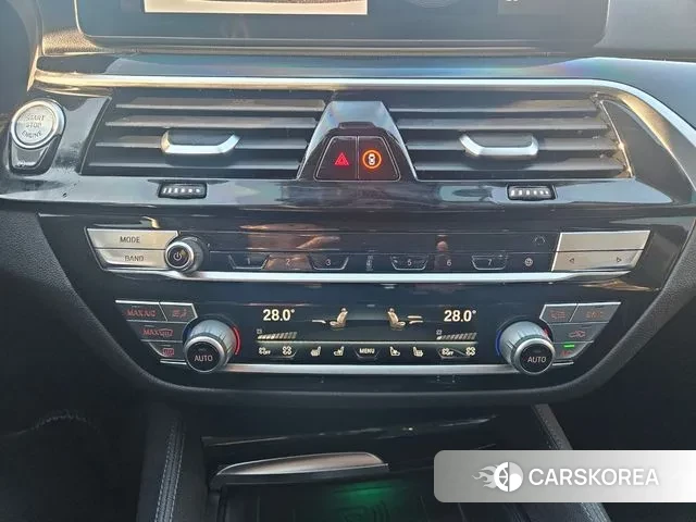 BMW 5 Series (G30) 2020 Белый из Кореи, фото 4