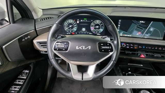 Kia K8 2023 Серебристо-серый из Кореи, фото 4