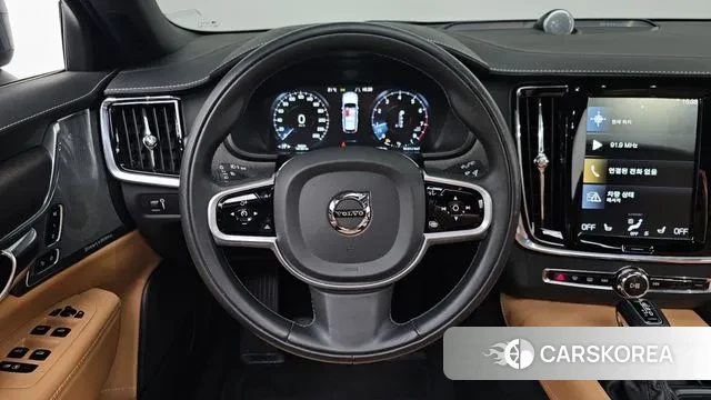 Volvo V90 Cross-Country 2019 Цвет галактики из Кореи, фото 4