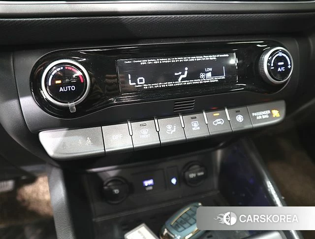 Hyundai The New Kona 2022 Белый из Кореи, фото 4