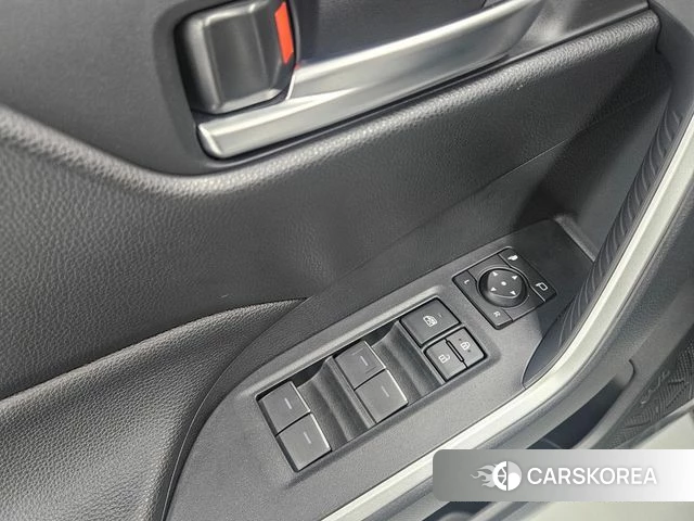 Toyota RAV4 5th Generation 2025 Белый из Кореи, фото 4