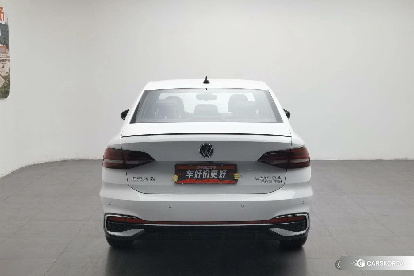 Volkswagen Lavida 2023 Белый из Китая, фото 4