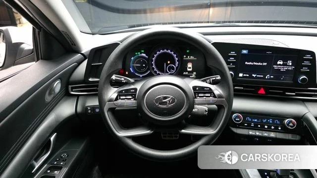Hyundai Avante Hybrid (CN7) 2022 Серебристо-серый из Кореи, фото 4
