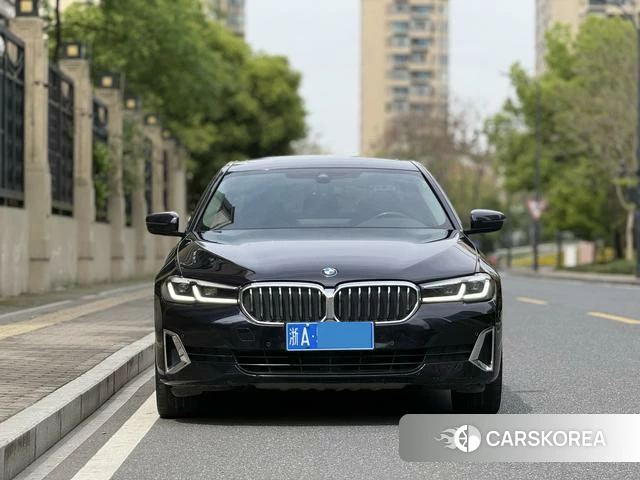BMW 5 series 2021 Черный из Китая, фото 4