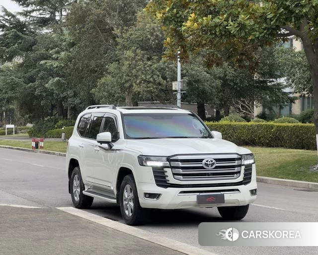 Toyota Land Cruiser (imported) 2023 Белый из Китая, фото 4