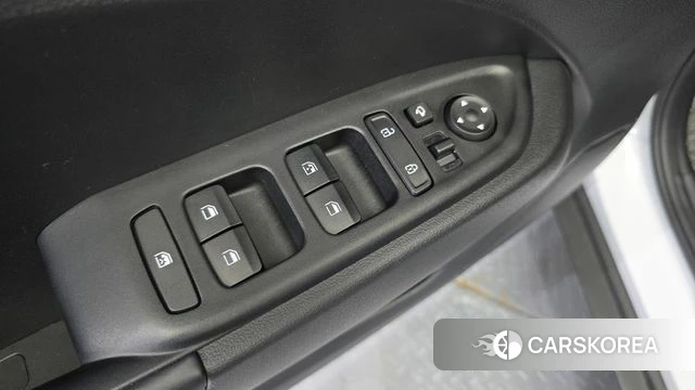 Hyundai Venue 2024 Белый из Кореи, фото 4