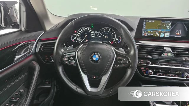 BMW 5 Series (G30) 2018 Серый из Кореи, фото 4