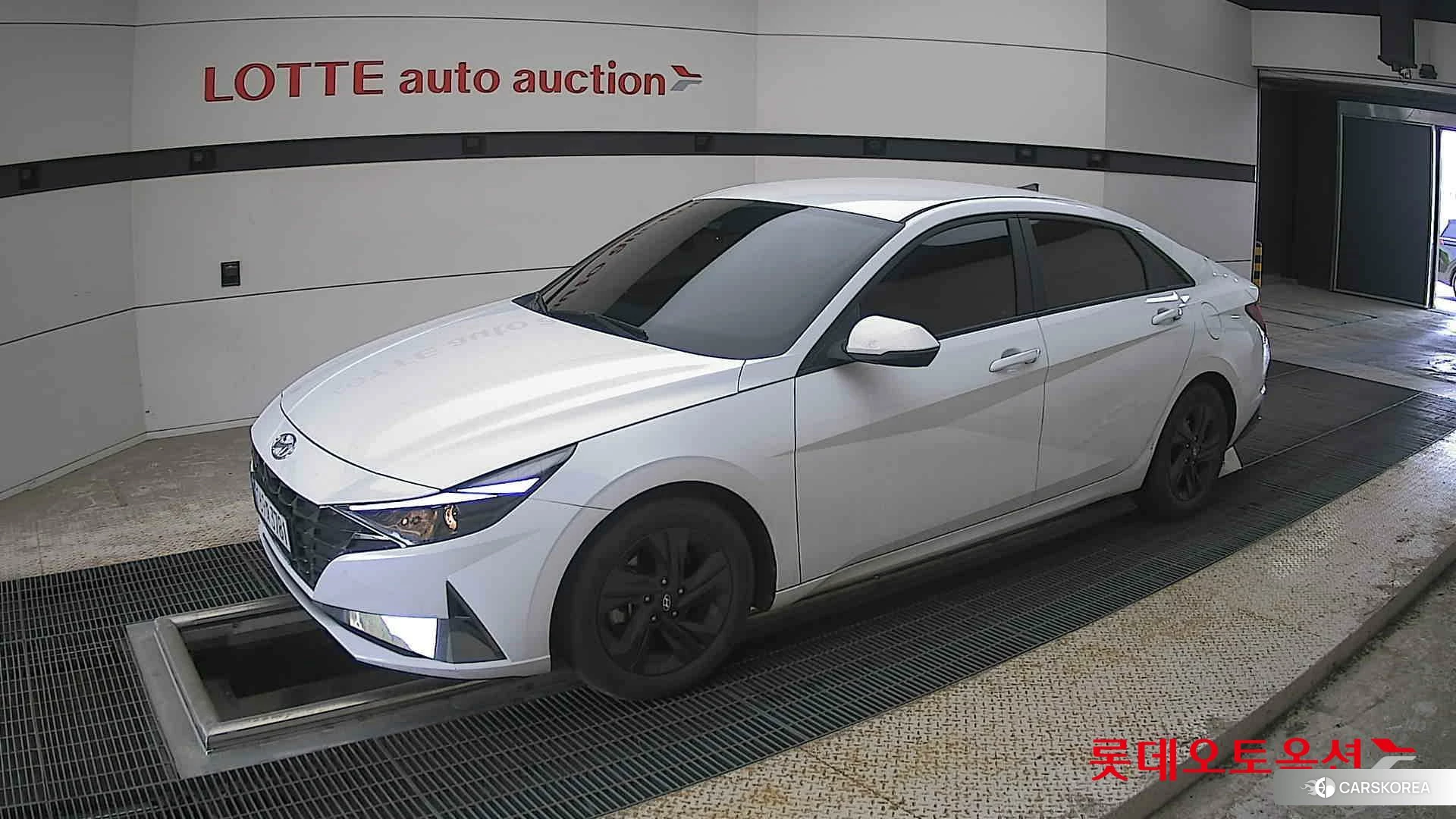 Hyundai Avante 2023 Polar White из Кореи, фото 4