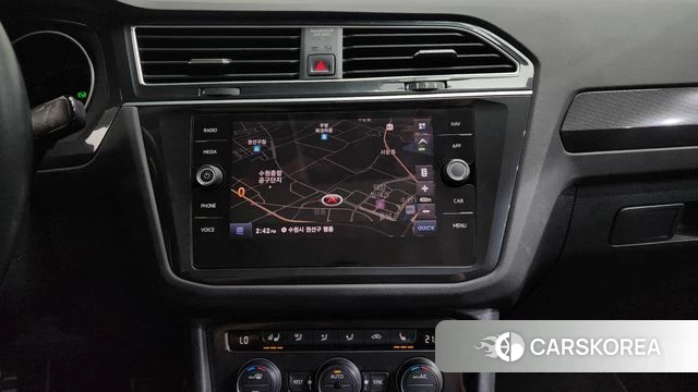 Volkswagen Tiguan second Generation 2020 Белый из Кореи, фото 4
