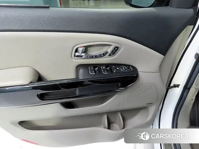 Kia The New Carnival 2018 Белый из Кореи, фото 4