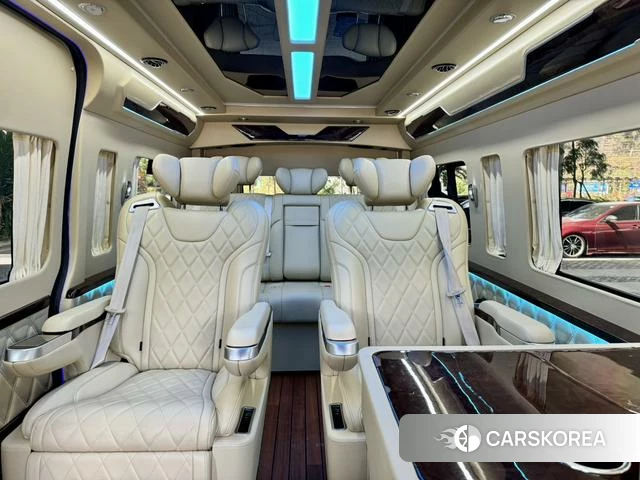 Toyota Hiace 2022 Белый из Китая, фото 4