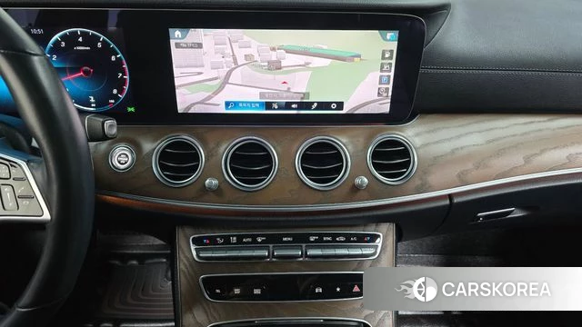 Mercedes-Benz E-Class W213 2021 Белый из Кореи, фото 4