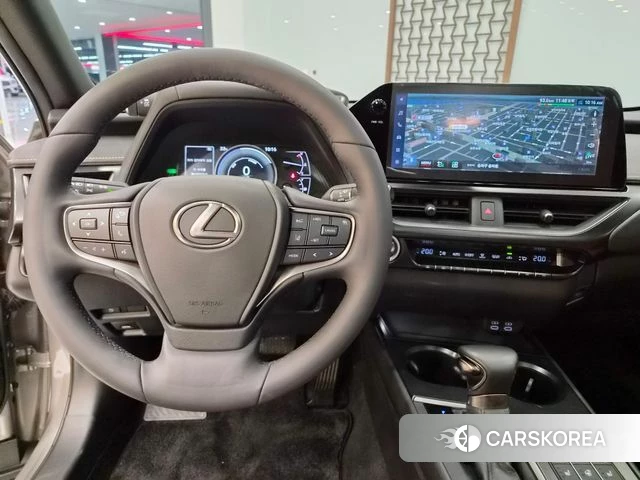 Lexus UX250h 2024 Серебристо-серый из Кореи, фото 4