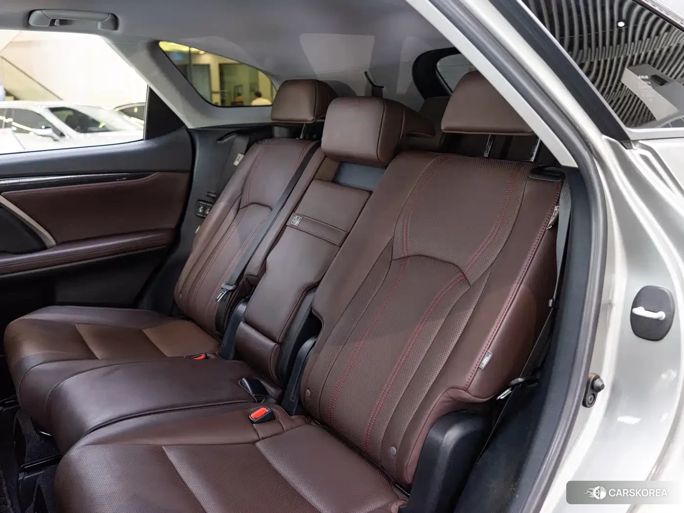 Lexus RX 2023 Silver/gray из Китая, фото 4