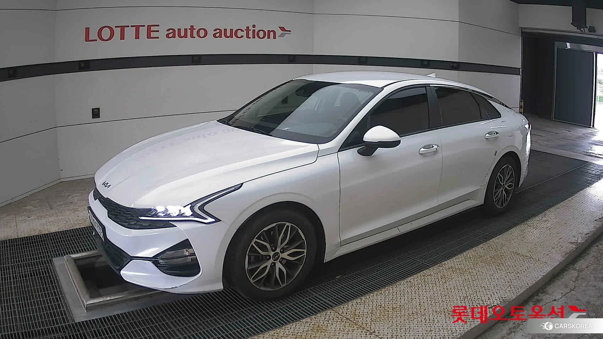 Kia K5 2022 Белый из Кореи, фото 4
