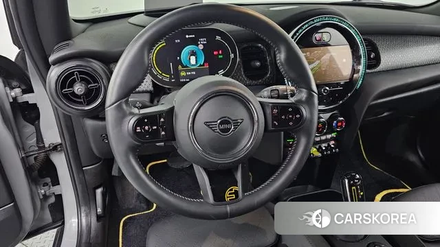 Mini Cooper Electric 2022 Серебристо-серый из Кореи, фото 4