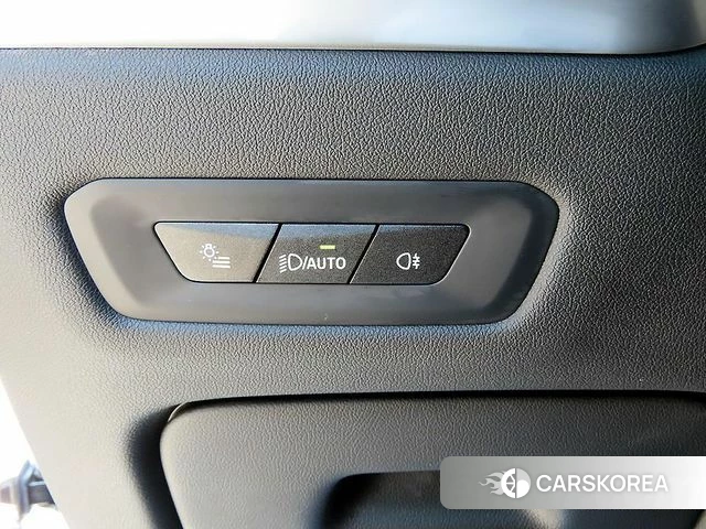 BMW X6 (G06) 2024 Белый из Кореи, фото 4