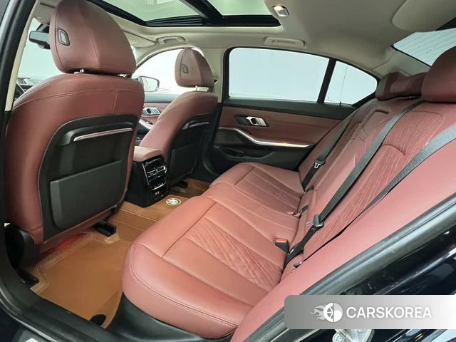 BMW 3 series 2023 Черный из Китая, фото 4