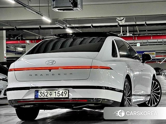 Hyundai Grandeur Hybrid (GN7) 2023 Белый из Кореи, фото 4