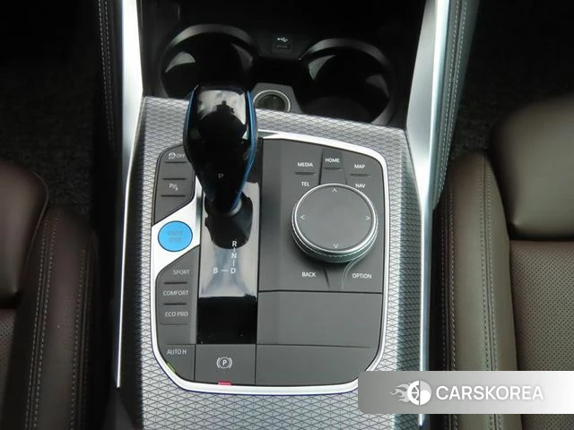 BMW i4 2023 Белый из Кореи, фото 4