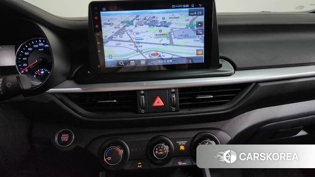 Kia The New K3 2nd generation 2022 Белый из Кореи, фото 4