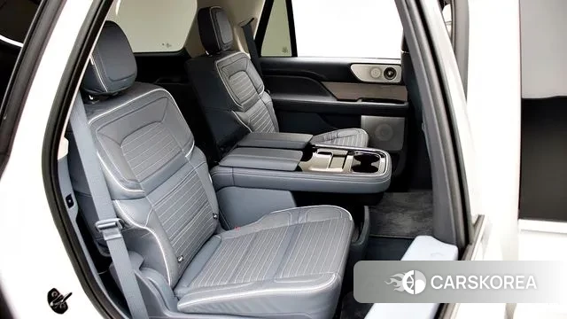 Lincoln Navigator 4th generation 2023 Белый из Кореи, фото 4