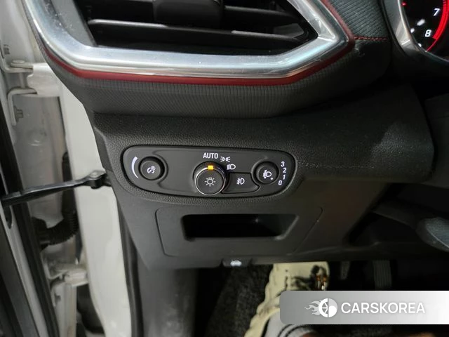 Chevrolet (GM Daewoo) Trailblazer 2022 Белый из Кореи, фото 4