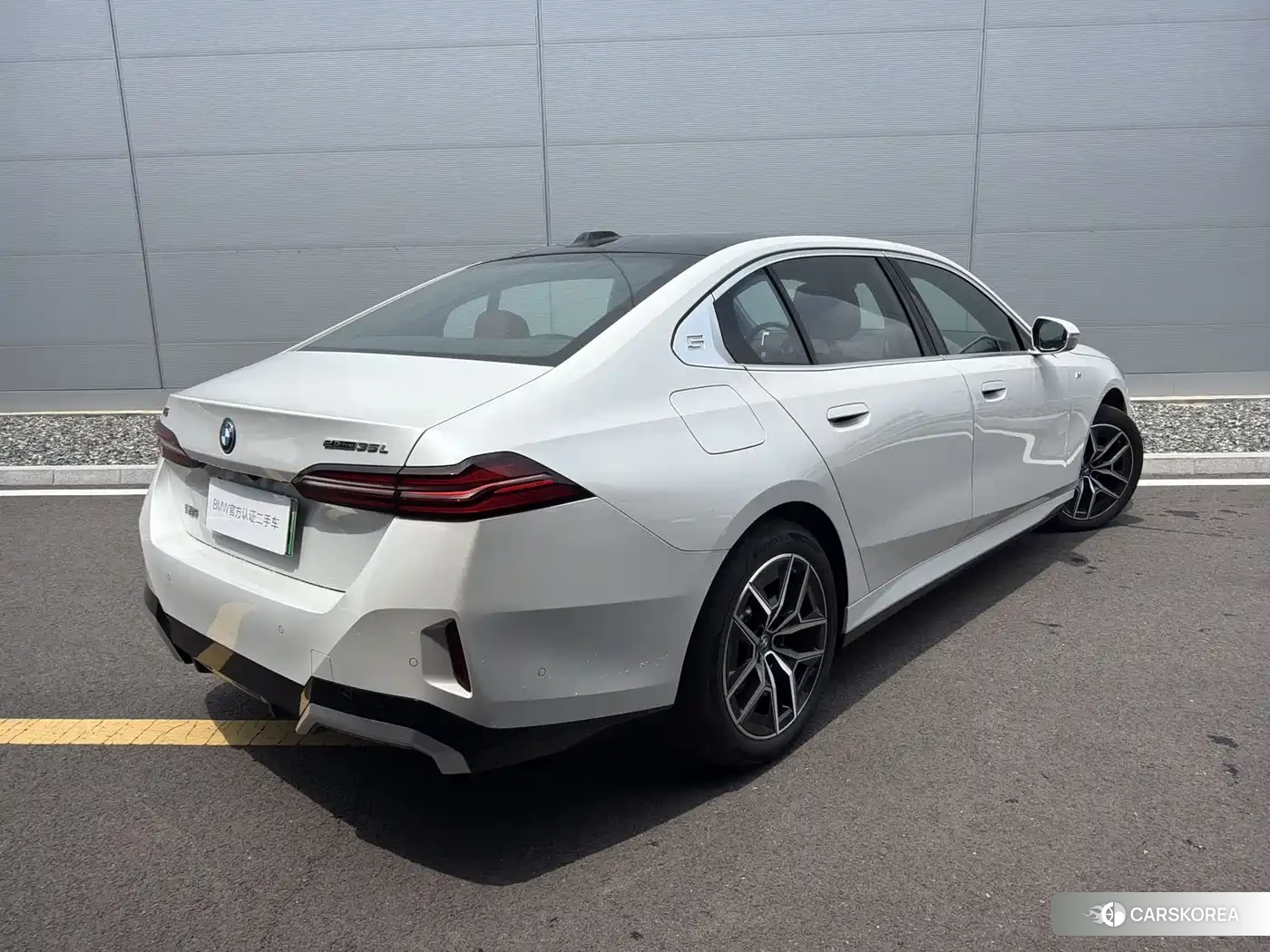 BMW i5 2025 Белый из Китая, фото 4
