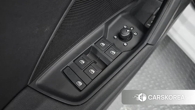 Audi A3 (8Y) 2024 Белый из Кореи, фото 4