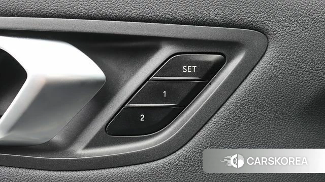 BMW 1 Series (F40) 2023 Черный из Кореи, фото 4