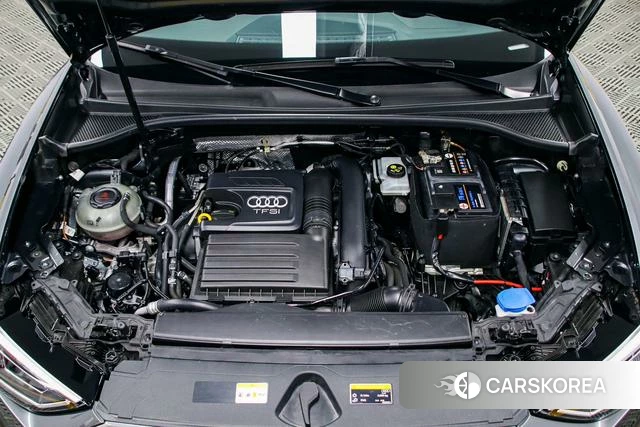 Audi Q3 2022 Темно-серый из Китая, фото 4