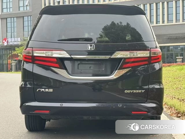 Honda Odyssey 2018 Черный из Китая, фото 4