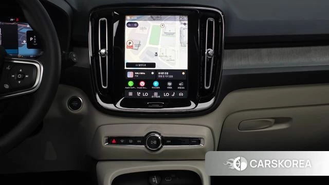 Volvo XC40 2024 Белый из Кореи, фото 4