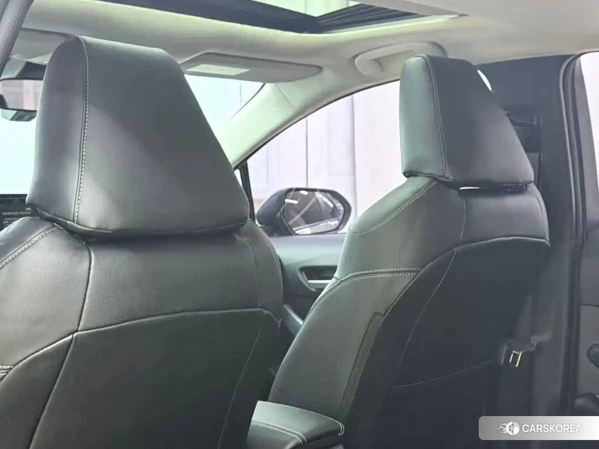 Toyota Corolla 2023 Champagne/brown из Китая, фото 5
