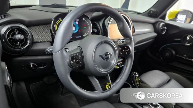 Mini Cooper Electric 2023 Серебряный из Кореи, фото 4