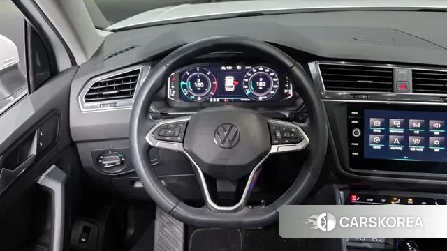 Volkswagen Tiguan second Generation 2021 Белый из Кореи, фото 4