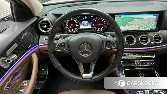 Mercedes-Benz E-Class W213 2018 Белый из Кореи, фото 4