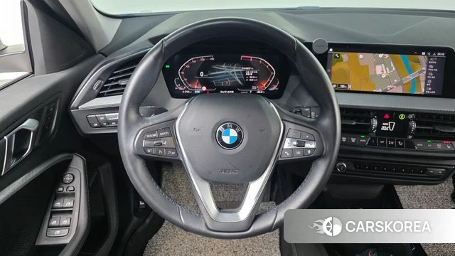 BMW 1 Series (F40) 2021 Белый из Кореи, фото 4
