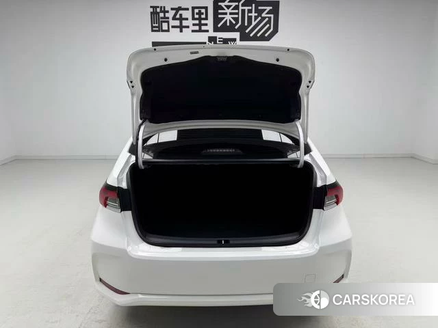 Toyota Corolla 2025 Белый из Китая, фото 4