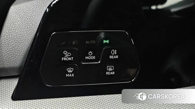 Volkswagen Golf 8th Generation 2025 Серый из Кореи, фото 4