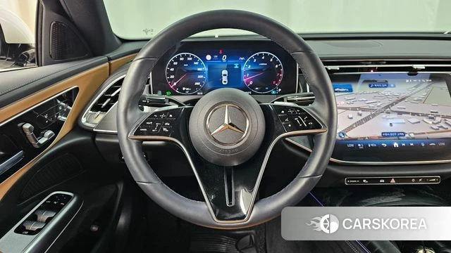 Mercedes-Benz E-Class W214 2024 Белый из Кореи, фото 4