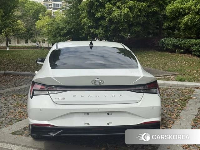 Hyundai Elantra 2022 Белый из Китая, фото 4
