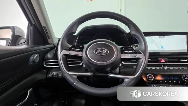 Hyundai Avante Hybrid (CN7) 2023 Серебристо-серый из Кореи, фото 4