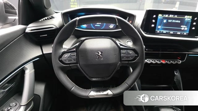 Peugeot e-2008 second generation 2023 Белый из Кореи, фото 4