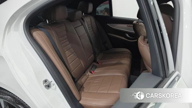 Mercedes-Benz E-Class W213 2021 Белый из Кореи, фото 4