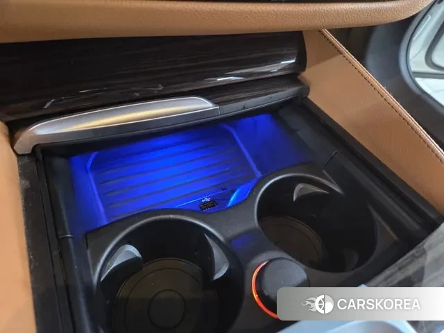 BMW 5 Series (G30) 2021 Белый из Кореи, фото 4