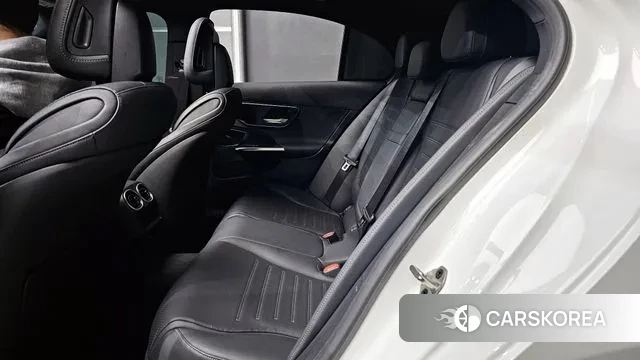 Mercedes-Benz C-Class W206 2022 Белый из Кореи, фото 4